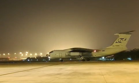 跨國包機